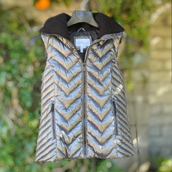 BCBGeneration vest with faux fur collar - Picture 3 of 12